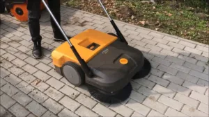 Alternative view of מטאטא מכני נדחף 2900 מ"ר בשעה אוסף