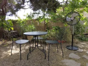 Alternative view of מאוורר עמוד תעשייתי "18 רגל 92w כולל 3 מהירויות 3840 מק"ש - 3 להבי אלומיניום - צבע שחור