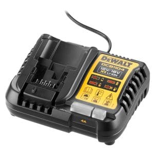 מטען DeWALT 18v הספק 4A דגם DCB1104